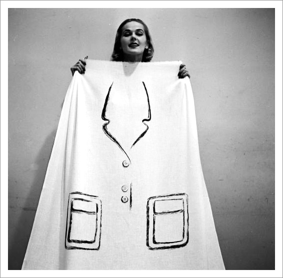 Gordon Parks – Painted Hermes Dresses, 1952